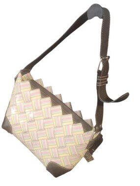 MITZ - shoulder bag with zipper - feet -double handles - callout corner wear